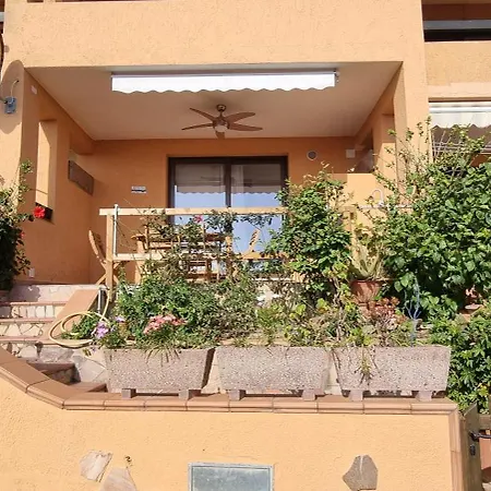 Apartment Vacanze Da Isidora A Pochi Passi Dal Mare Porto Corallo